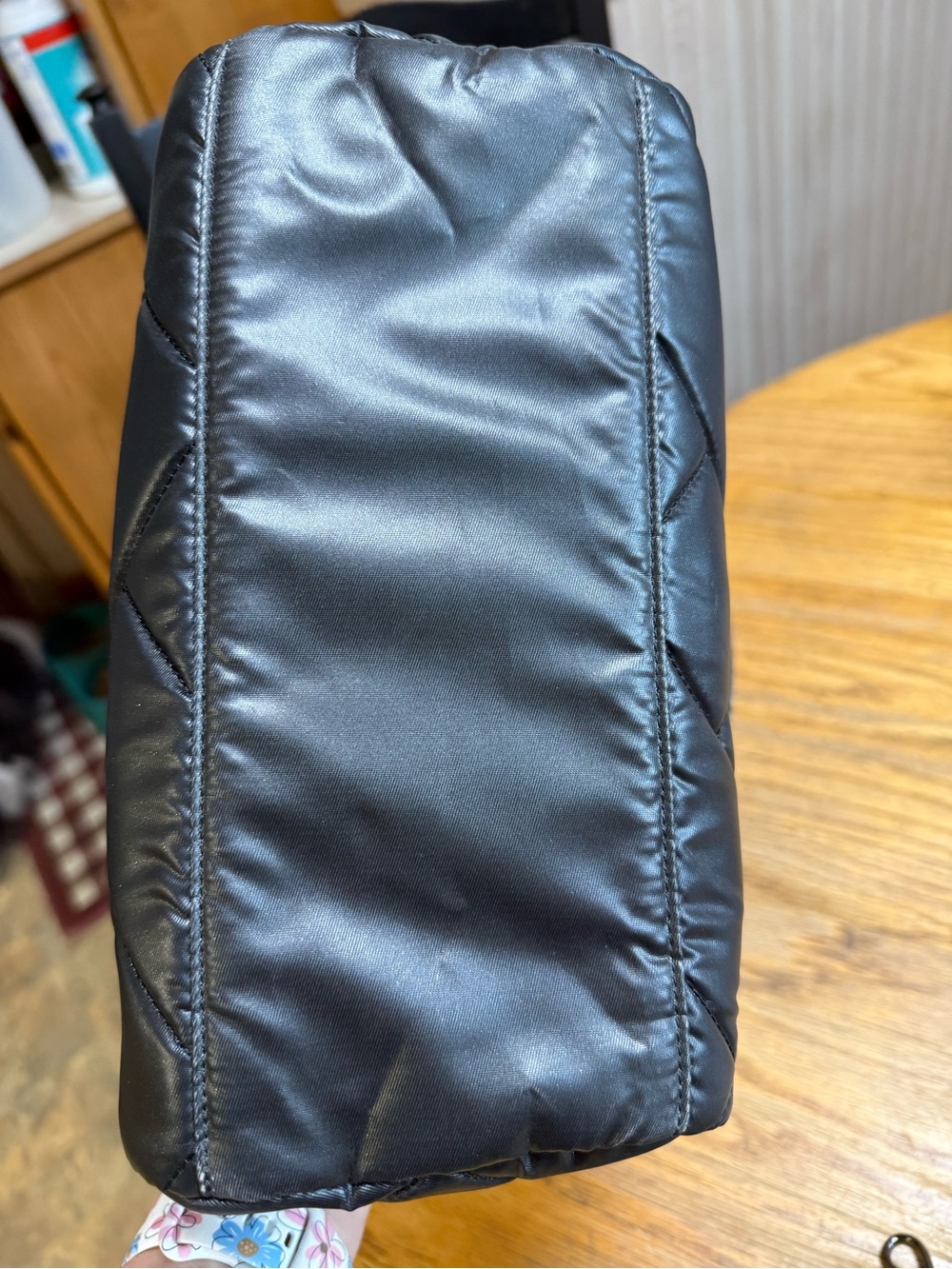 Lug Jitterbug in Metallic Black with Lug Splits Wallet and Crossbody Strap. - Picture 6 of 9